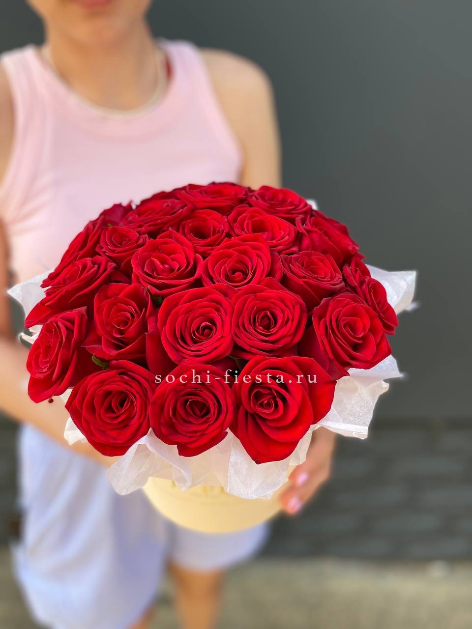 свадебная композиция с пионами и эустомой в Дзержинске