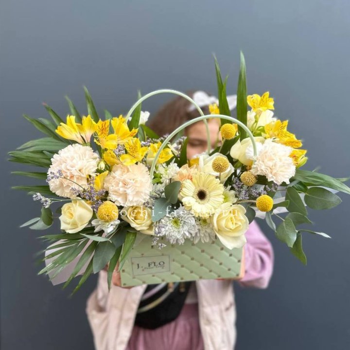 Сумочка с розами "Эпиа" в Дзержинске