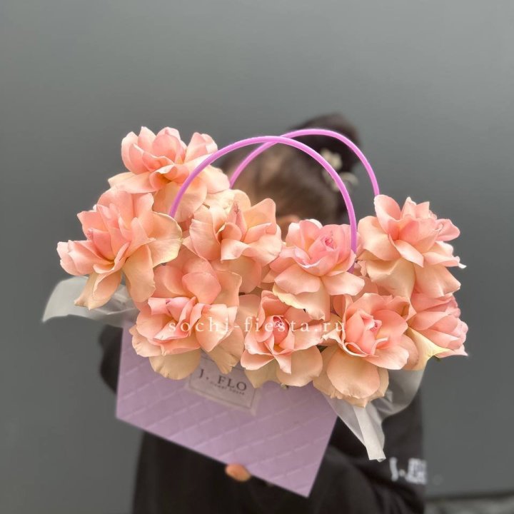 Сумочка с розами "Кети" в Дзержинске