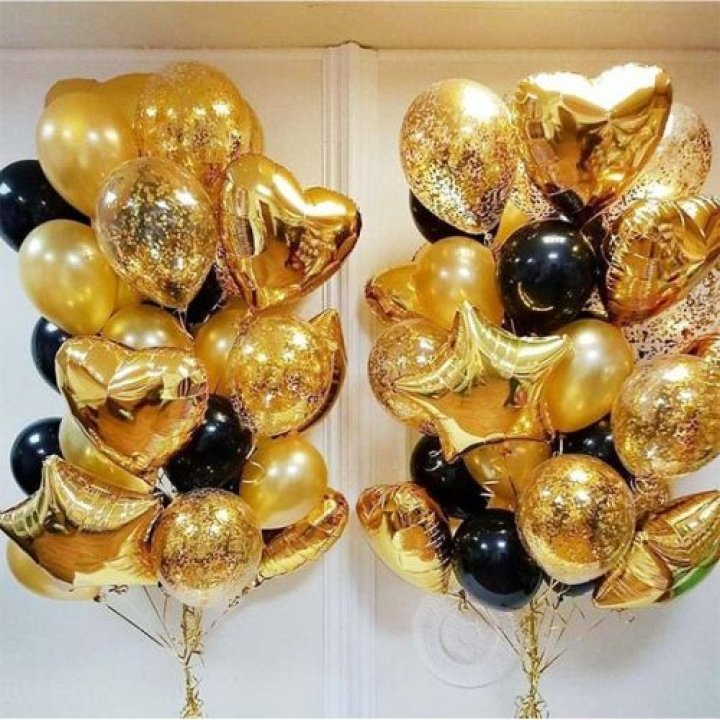 Фонтан шаров "Чёрное золото" в Дзержинске