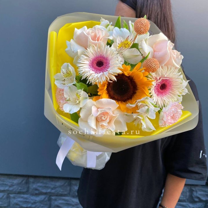 Букет с подсолнухом "Елоу" в Дзержинске