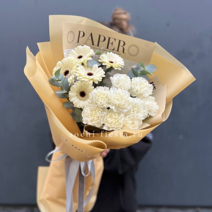  Букет с диантусами и герберами в Дзержинске