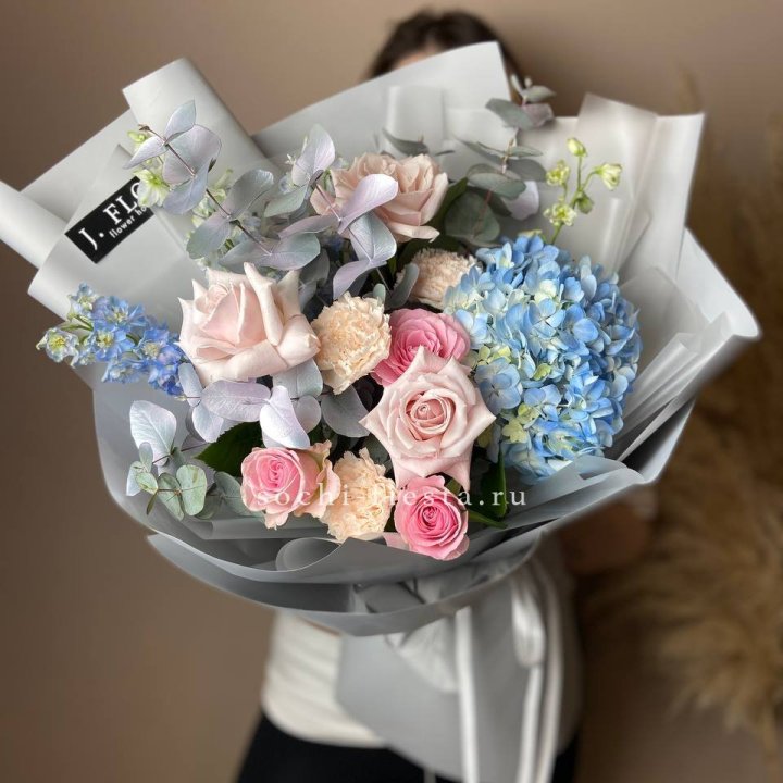 Букет с гортензией № 4 в Дзержинске