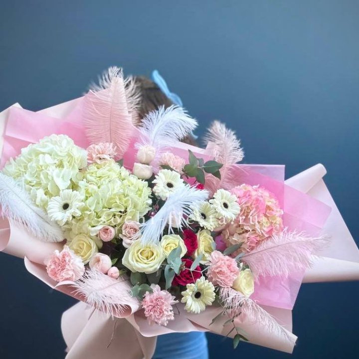 Дизайнерский букет "Валенсия-3" в Дзержинске