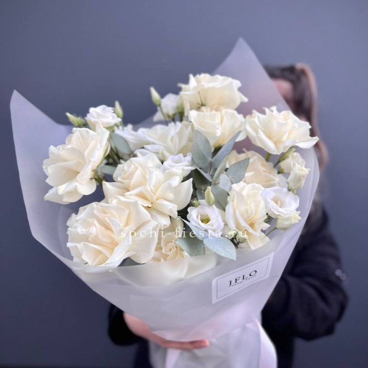 Букет французских роз и эустомы  в Дзержинске