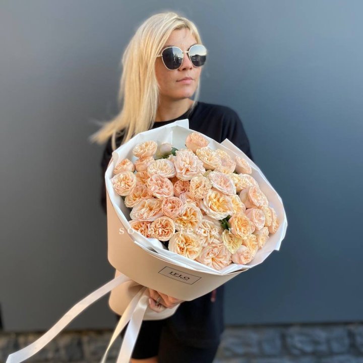 15 пионовидных роз №2 в Дзержинске