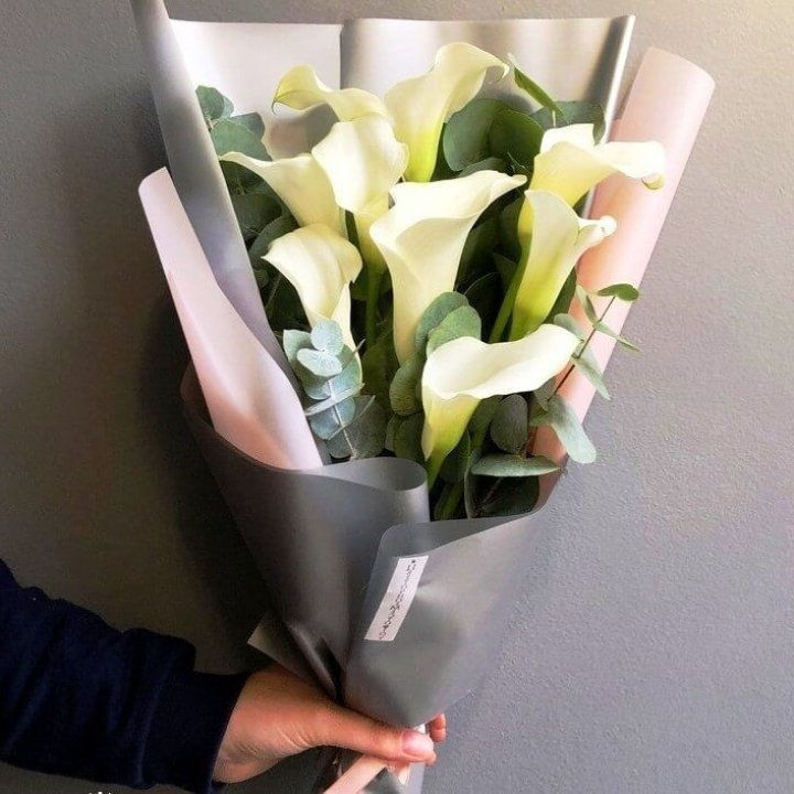 Каллы с эвкалиптом в Дзержинске