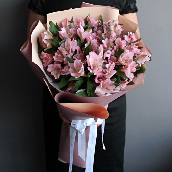 Букет розовых альстромерий в Дзержинске