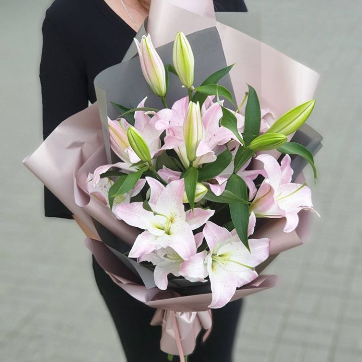 Букет розовых лилий в Дзержинске