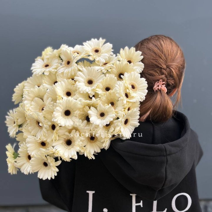 51 гербера в Дзержинске