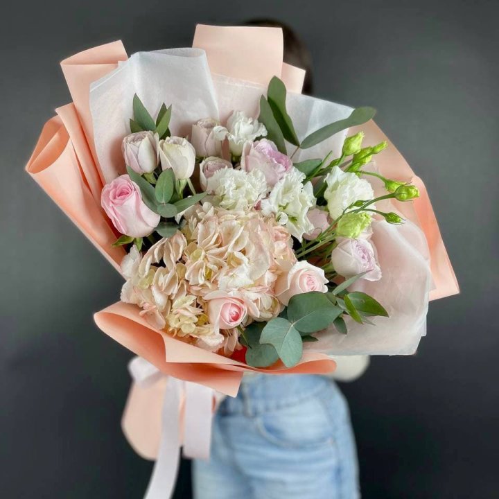 Букет с гортензией "Клодс" в Дзержинске