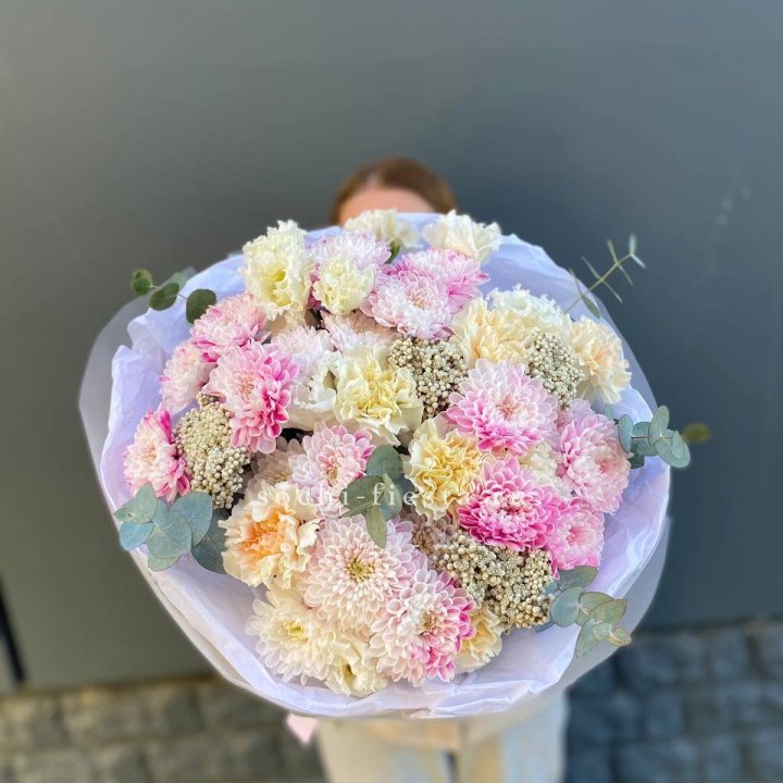 Букет из стойких цветов  в Дзержинске