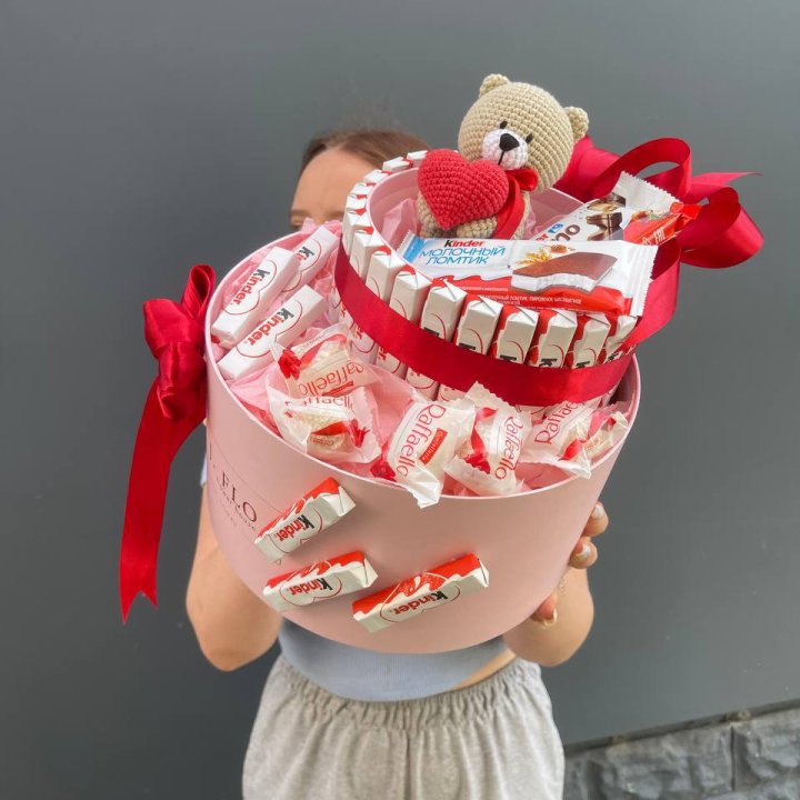 Бокс киндерами и раффаэлло 2 в Дзержинске