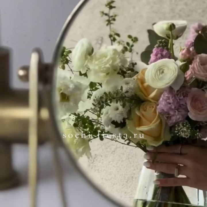 Цветочная подписка "Пакет средний" в Дзержинске