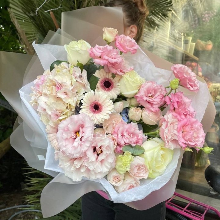 Дизайнерский букет "Лаундж пак" в Дзержинске