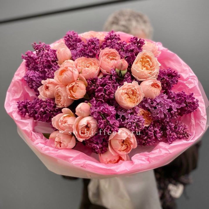  Дуо букет из кустовых роз и сирени в Дзержинске