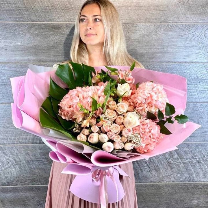 Дизайнерский букет "Валенсия-2" в Дзержинске