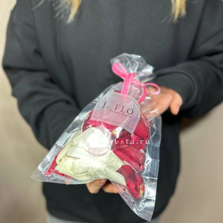 Лепестки роз в Дзержинске