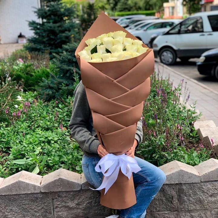 Голландские розы белые "Рыбка" в Дзержинске