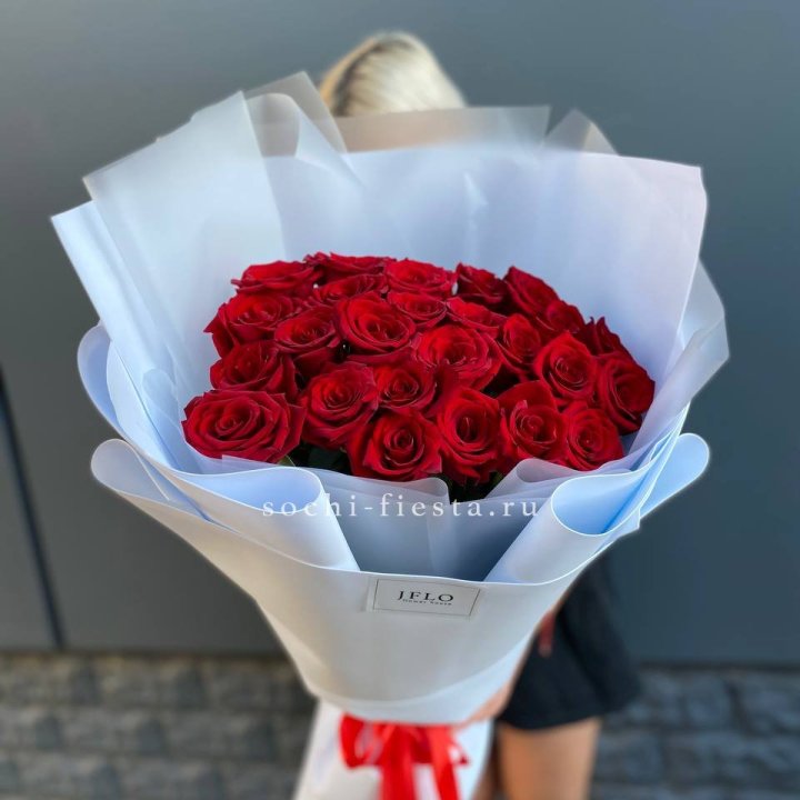 25 высоких роз  в Дзержинске