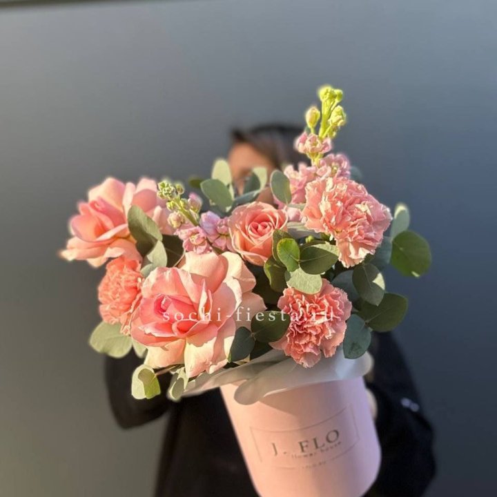 Цветы в боксе "Сизара" в Дзержинске