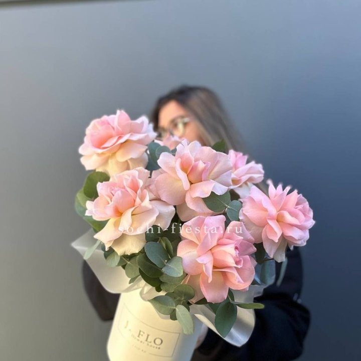 Французские роз в боксе в Дзержинске