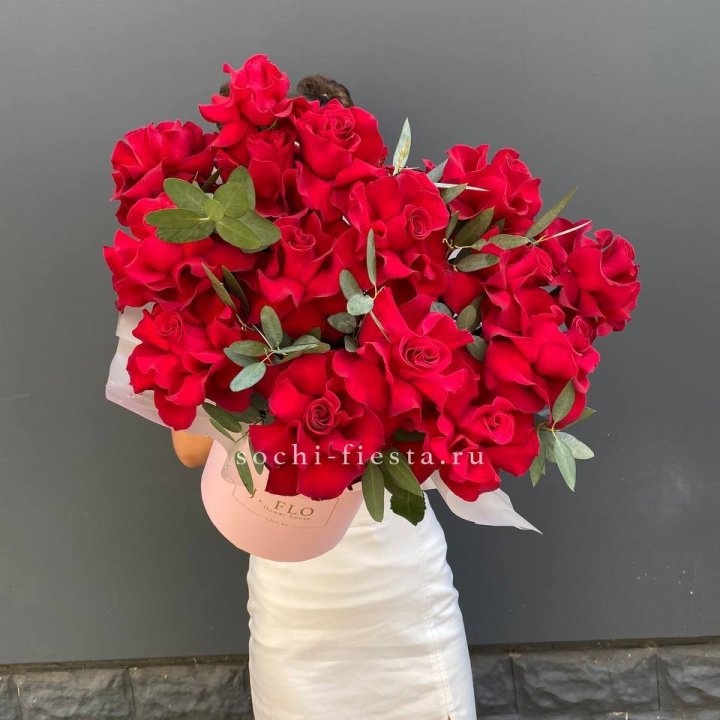 Бокс из 17 французских роз в Дзержинске