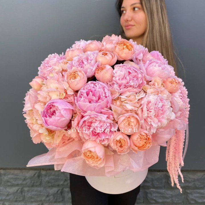 Коробка с пионами "Дабл фловер" в Дзержинске