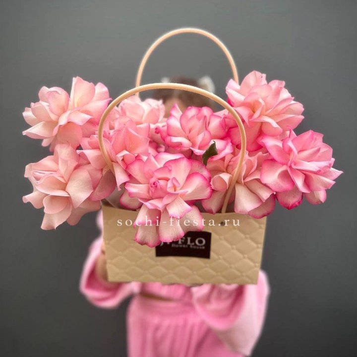 Сумочка розовых роз Венди в Дзержинске