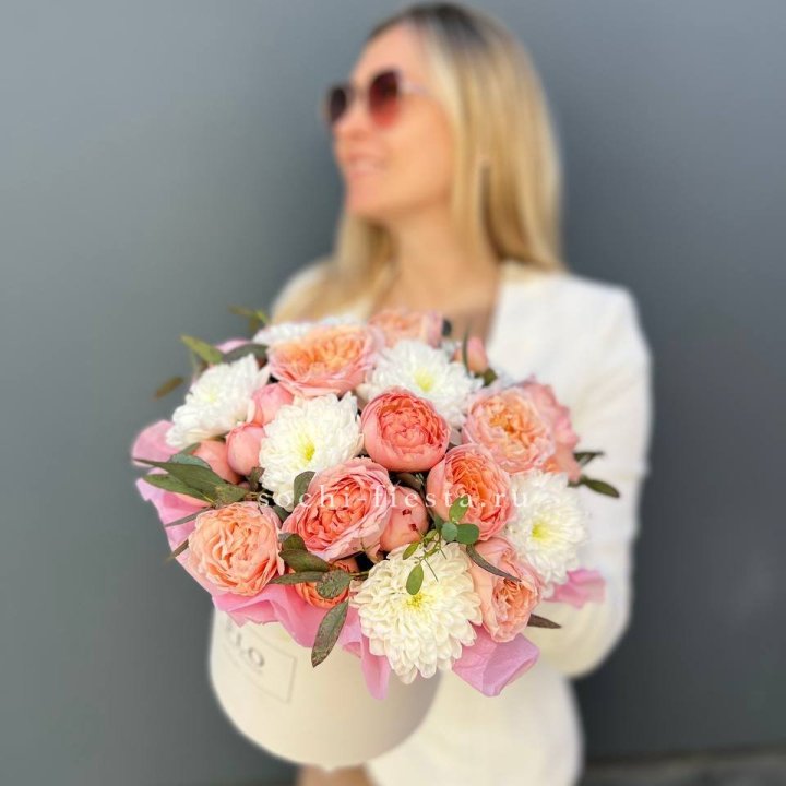 Нежная коробка с цветами в Дзержинске