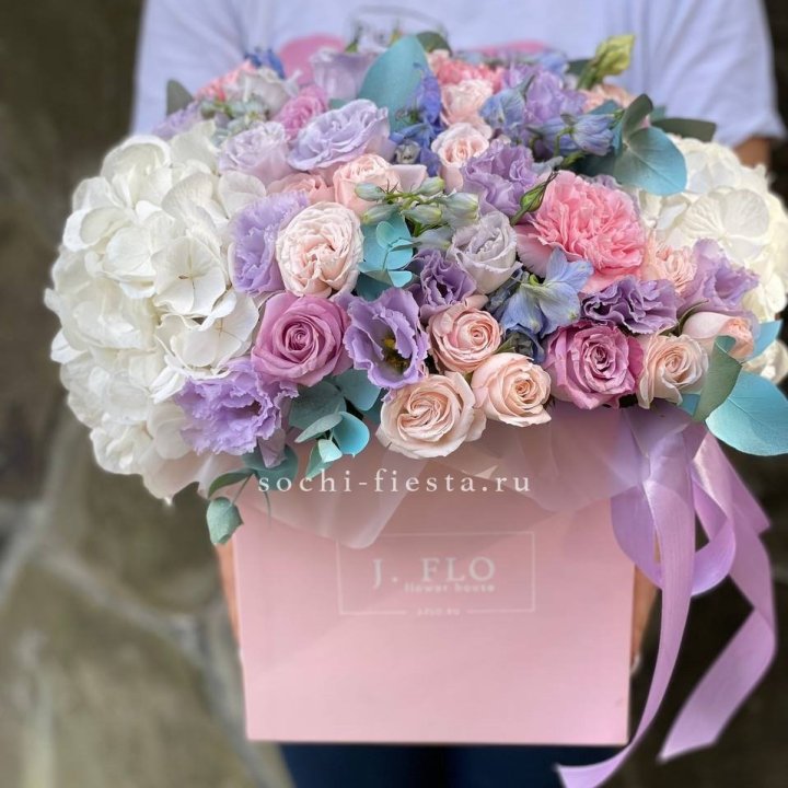 Цветочный бокс макси каб в Дзержинске