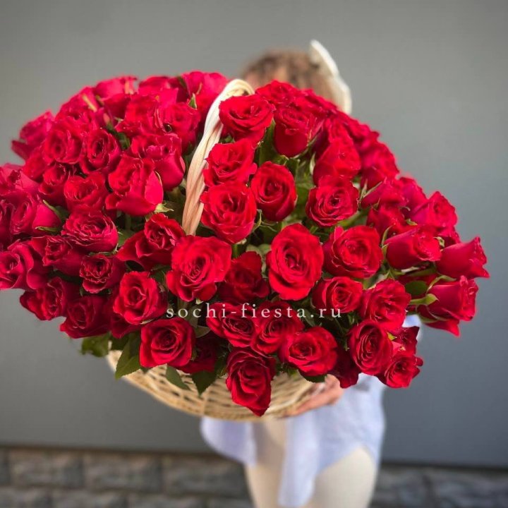 121 красная роза в корзине   в Дзержинске