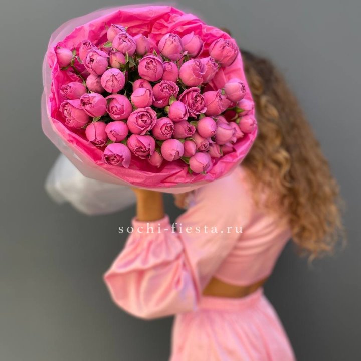 Букет из пионовидных роз  в Дзержинске