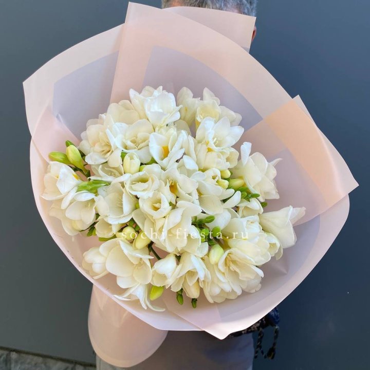 Букет белых фрезий  в Дзержинске