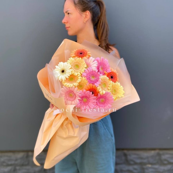 Букет разноцветных гербер в Дзержинске