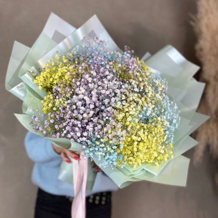 Букет радужных гипсофил в Дзержинске