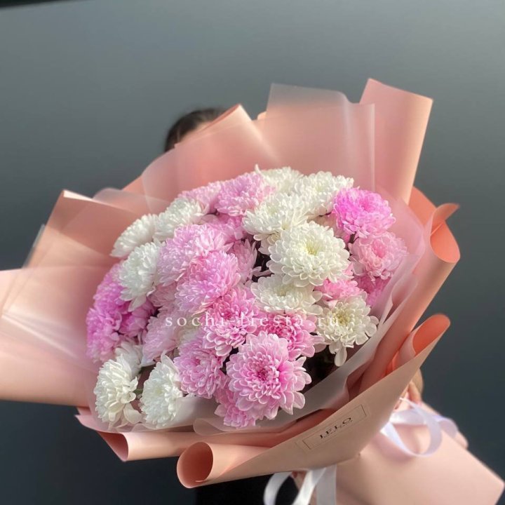  Букет бело-розовых хризантем  в Дзержинске