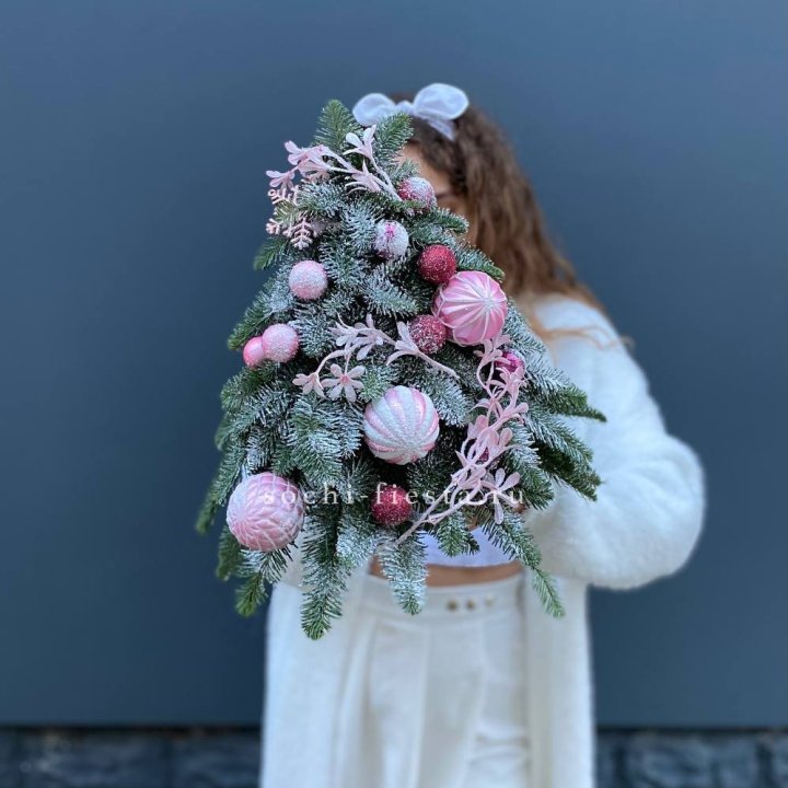 Новогодняя елочка "Розе" в Дзержинске