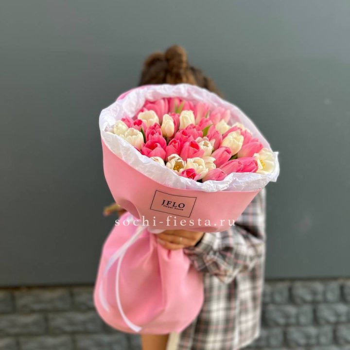 51 бело-розовый тюльпан в Дзержинске