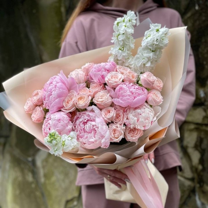 Букет с пионами №1 в Дзержинске