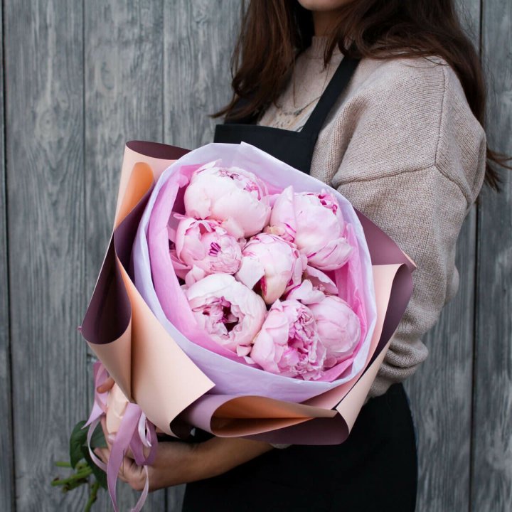 7 зефирных пионов в оформлении в Дзержинске