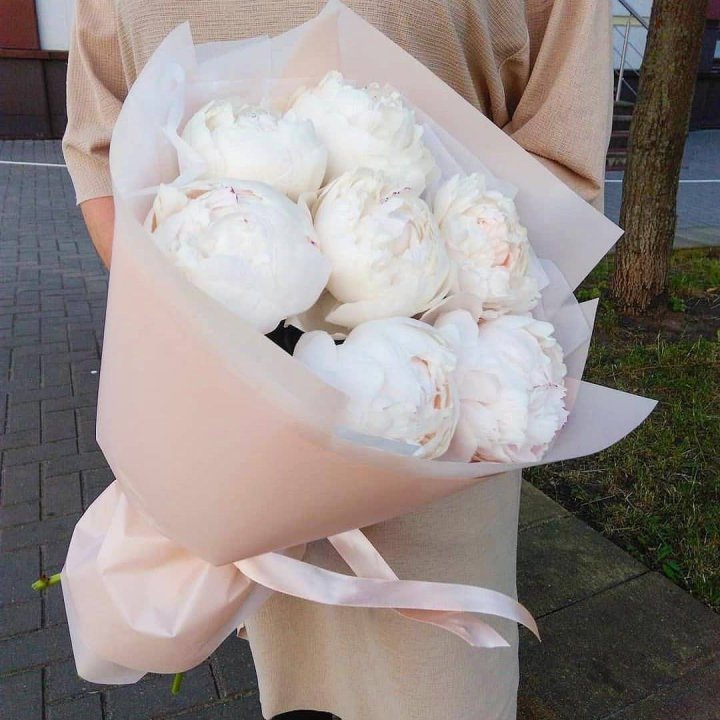 Букет белых пионов в Дзержинске