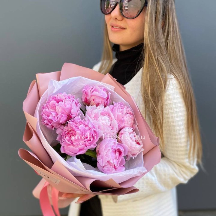 7 пионов в оформлении в Дзержинске