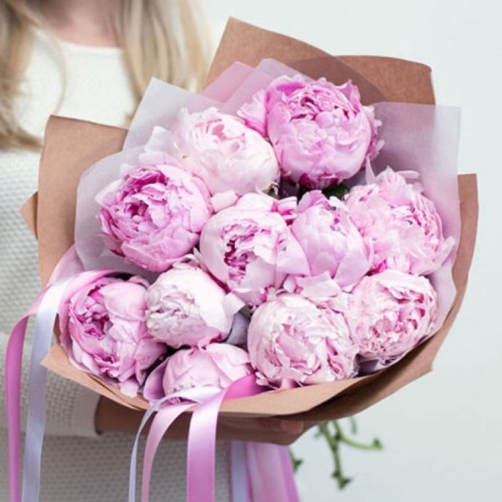 11 нежных пионов в Дзержинске