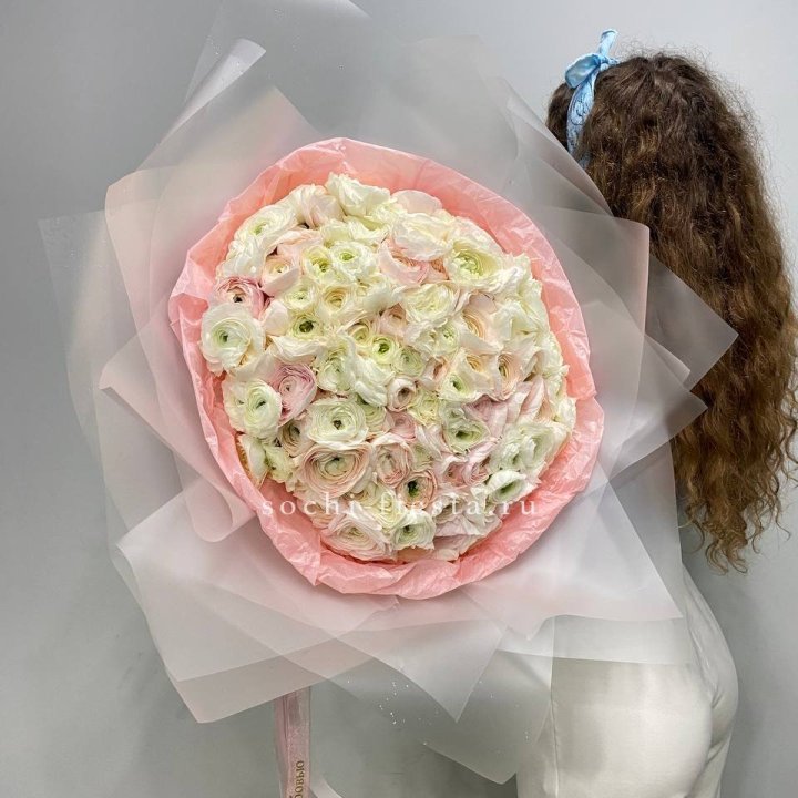 113 ранункулюсов  в Дзержинске