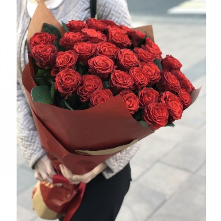 29 высоких роз  в Дзержинске