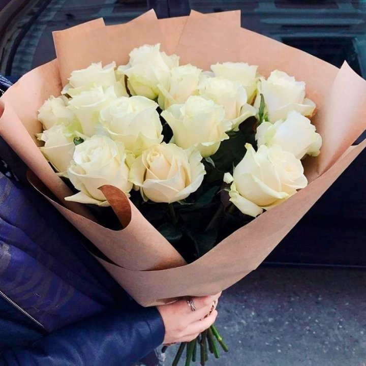 15 белых роз "Крафт" в Дзержинске