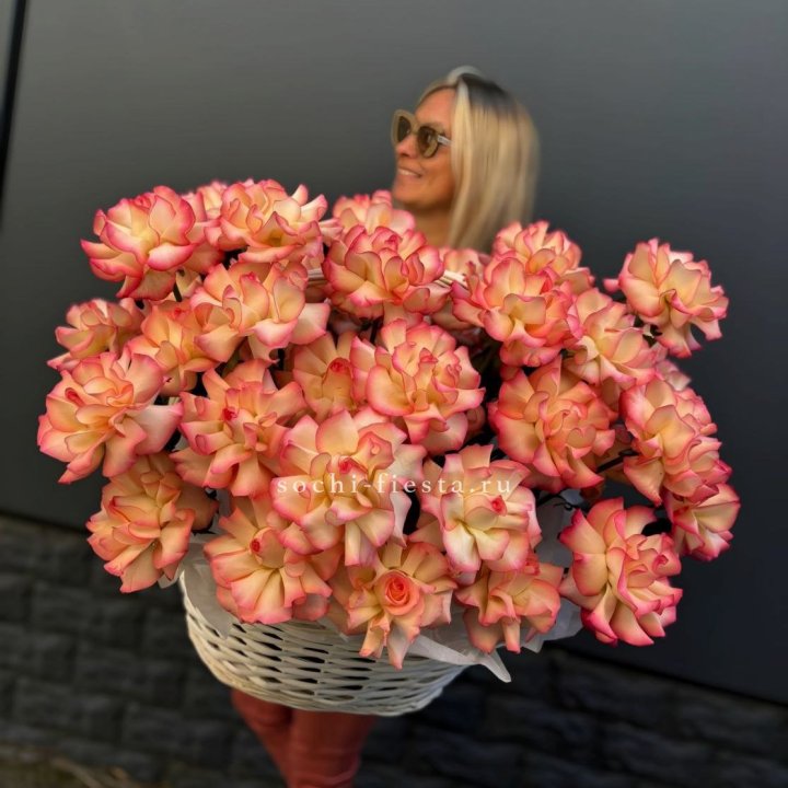 45 французских роз Джумилия в корзине в Дзержинске