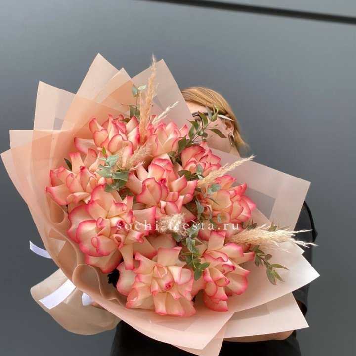 9 Французских роз Джумилия  в Дзержинске