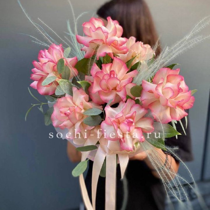 9 Французских роз Джумилия в боксе в Дзержинске